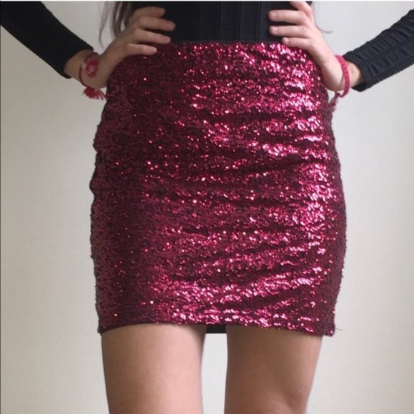 ✖️SOLD✖️ H&M | Sequin Mini Skirt